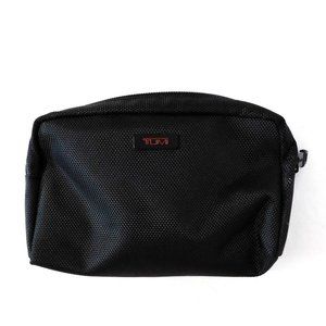 Delta Airlines Tumi Travel Amenity Kit Black Small Bag Zipper Toiletries